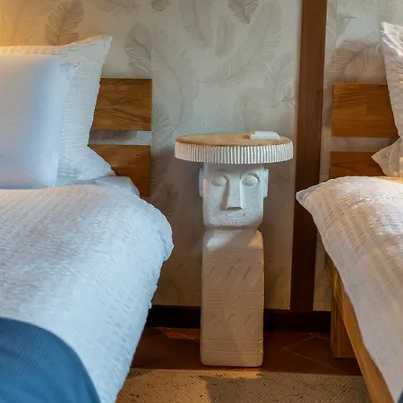 Suflora - Thinker's Villa Mengara