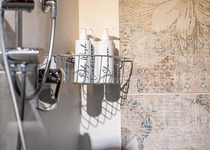 Villa Suflora - Thinker's Mengara