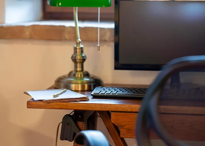 Willa Suflora - Thinker's Mengara